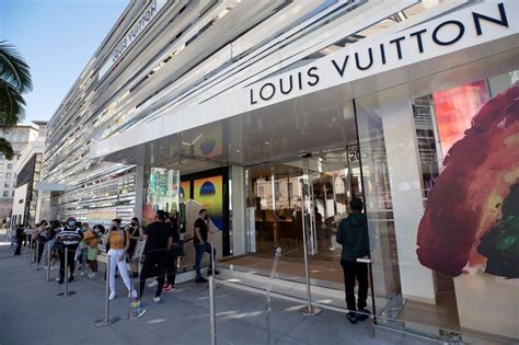 Luxury in the Pandemic: Louis Vuitton is Making 0 Faces 